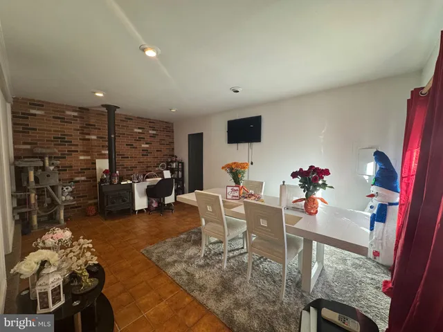 $1,350,000 | 17100 King James Way, Gaithersburg, MD 20877