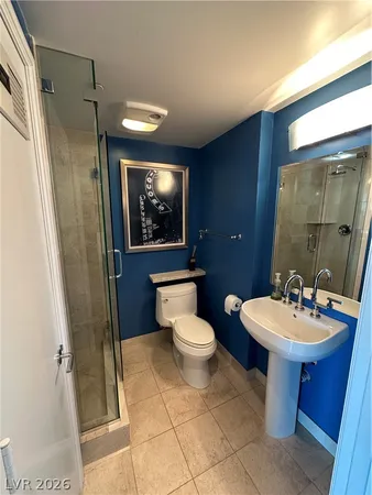 $2,695 | 222 Karen Avenue, Unit 3203, Las Vegas, NV 89109