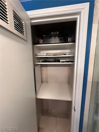 $2,695 | 222 Karen Avenue, Unit 3203, Las Vegas, NV 89109