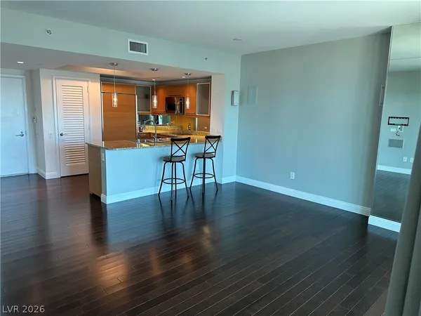 $2,695 | 222 Karen Avenue, Unit 3203, Las Vegas, NV 89109