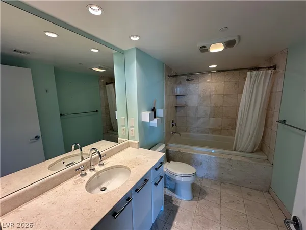 $2,695 | 222 Karen Avenue, Unit 3203, Las Vegas, NV 89109