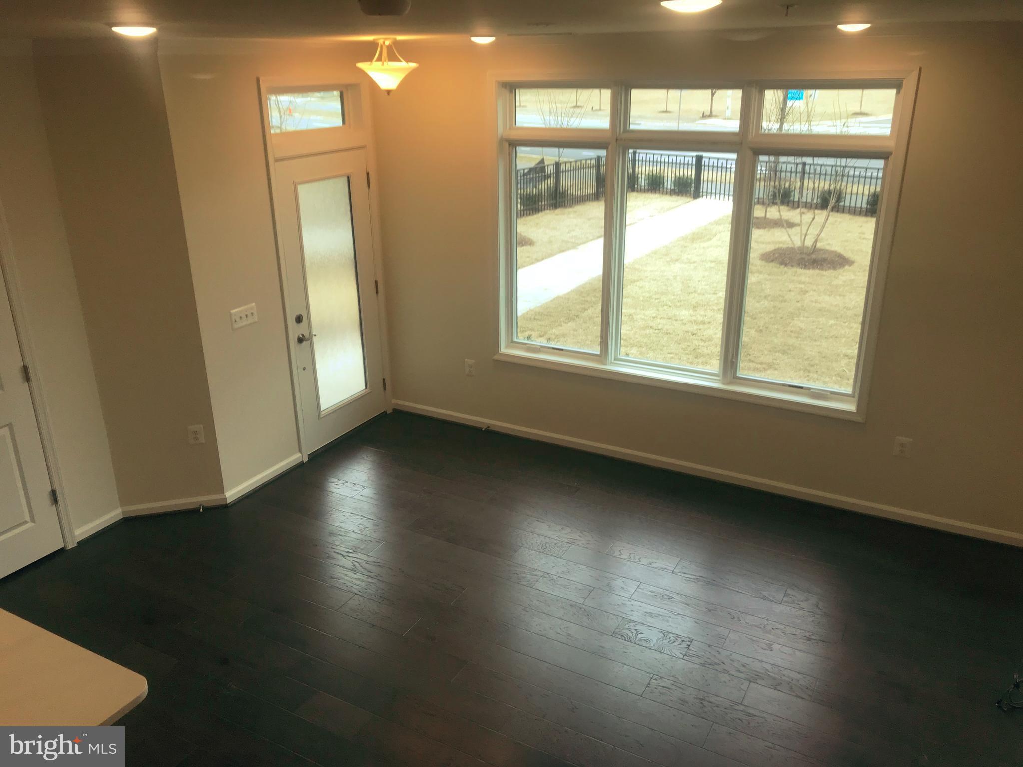 1004 Ribbon Limestone Terrace Southeast Leesburg, VA 20175 - Photo 3 of 11