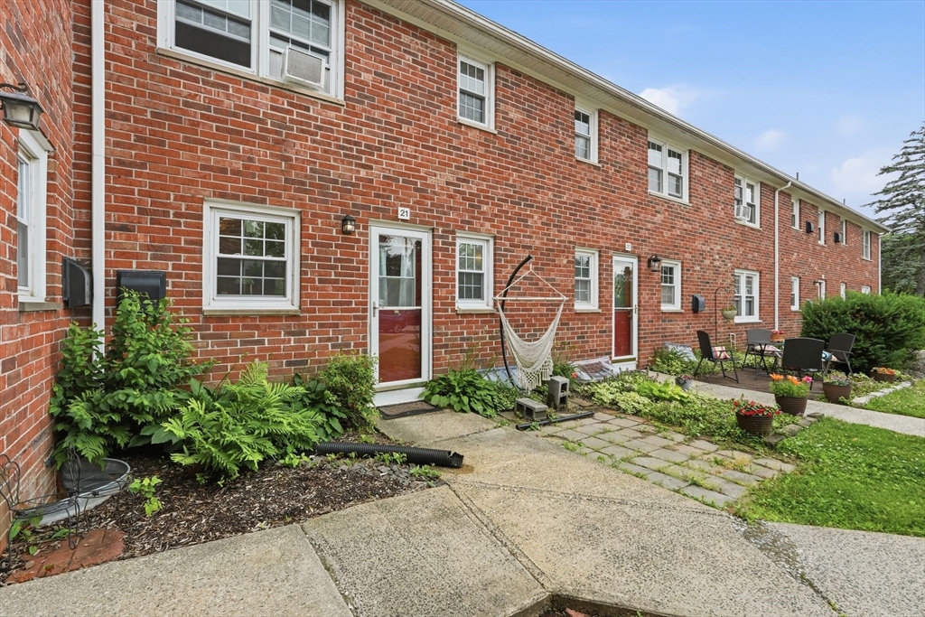 540 Granby Road, Unit 21 South Hadley, MA 01075 - Photo 22 of 31