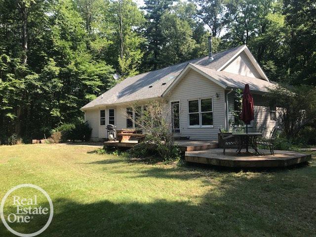 218 Wadhams Road St. Clair, MI 48079 - Photo 3 of 22 31328918-3.JPG