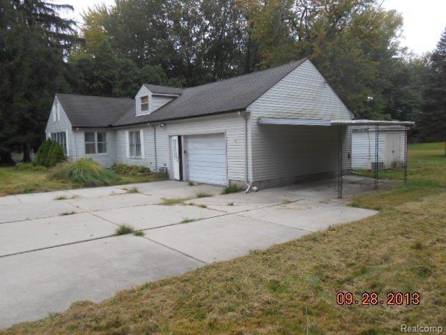 23491 Berg Road Southfield, MI 48033 - Photo 2 of 18 006.JPG