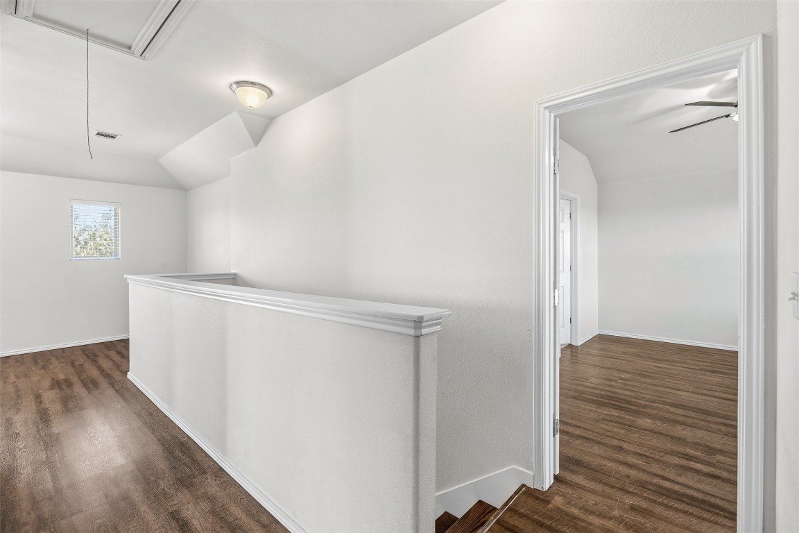 160 Albatross Cove Buda, TX 78610 - Photo 15 of 36 a view of utility room