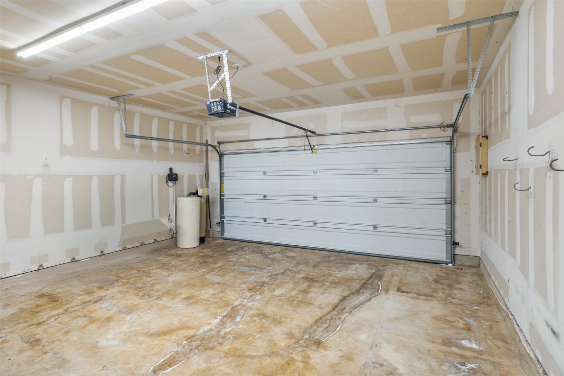 160 Albatross Cove Buda, TX 78610 - Photo 28 of 36