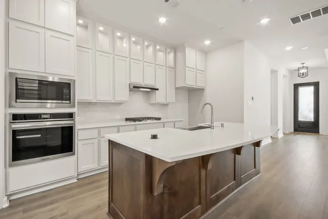 $449,990 | 313 Fields Lane, Montgomery, TX 77316