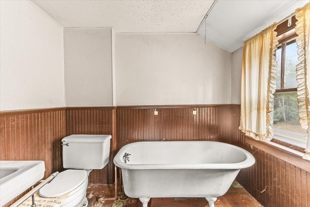 57 Onset Avenue Wareham, MA 02532 - Photo 25 of 32