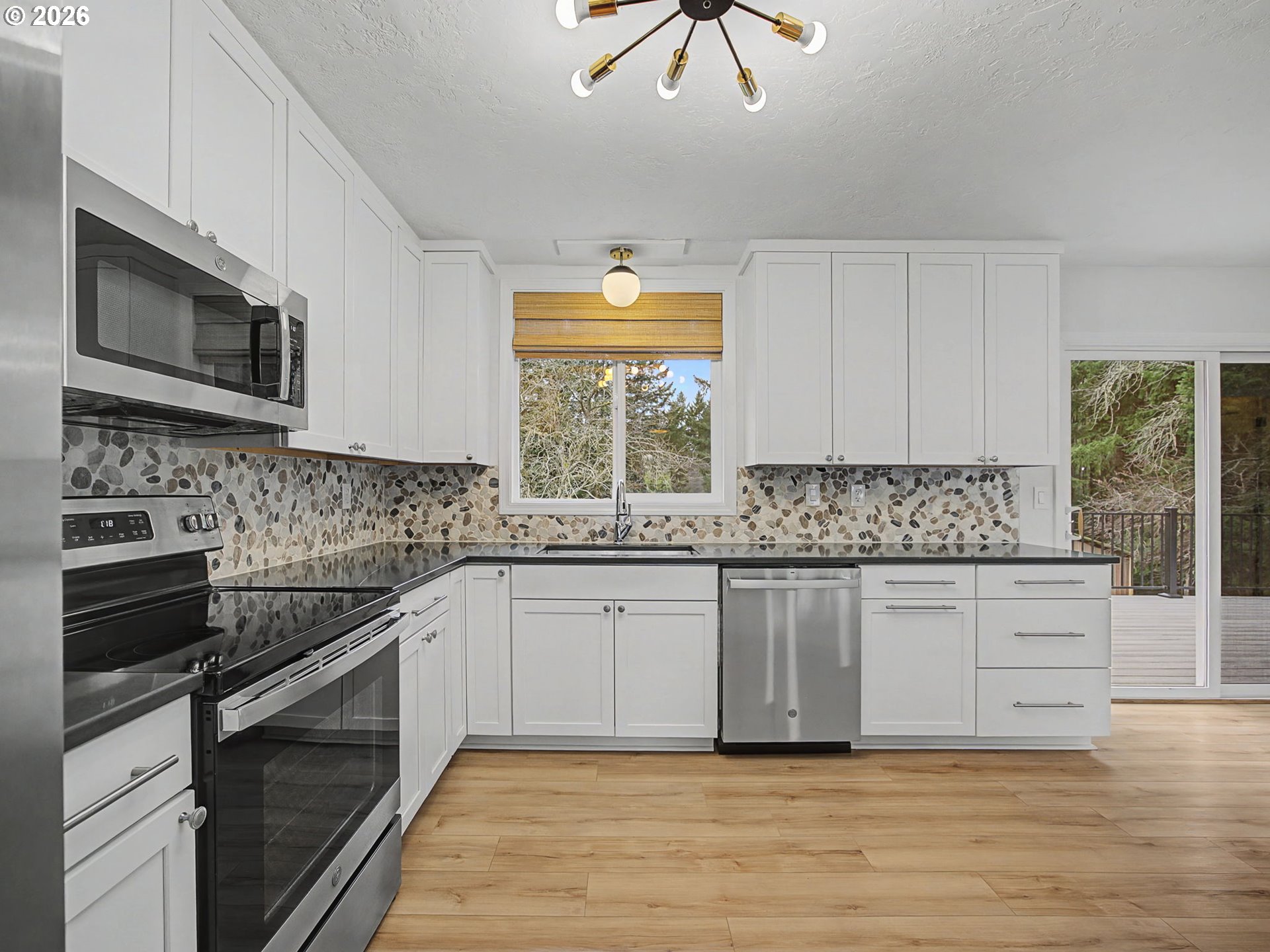 23851 South Day Hill Road Estacada, OR 97023 - Photo 11 of 47