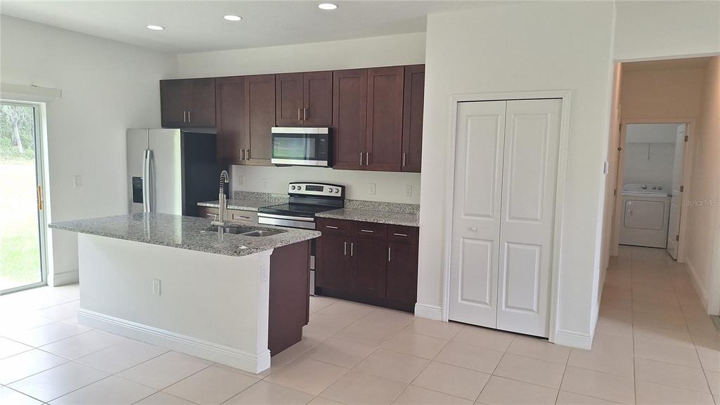 13763 Southwest 43rd Circle Ocala, FL 34473 - Photo 4 of 15