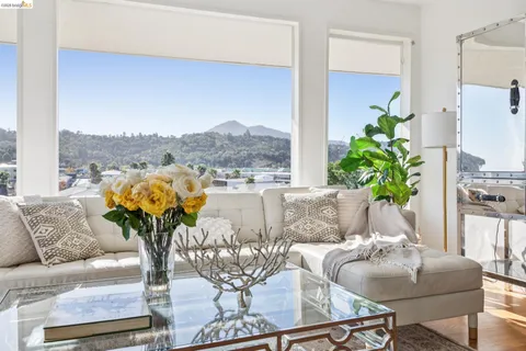 $1,395,000 | 28 Marina Ct Drive, San Rafael, CA 94901