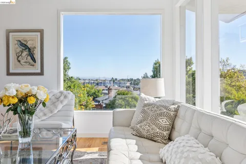 $1,395,000 | 28 Marina Ct Drive, San Rafael, CA 94901