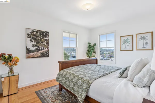 $1,395,000 | 28 Marina Ct Drive, San Rafael, CA 94901