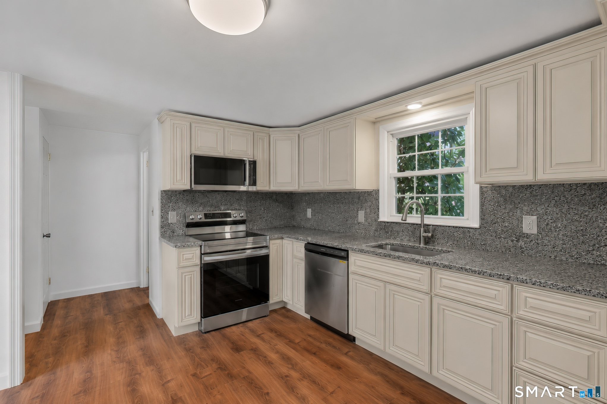 52 Merline Road Vernon, CT 06066 - Photo 9 of 40