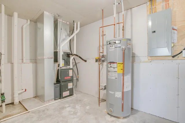 $371,449 | 6203 87th Avenue South, Horace, ND 58047