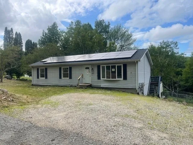 $269,500 | 352 Reed Street, Warren, MA 01083