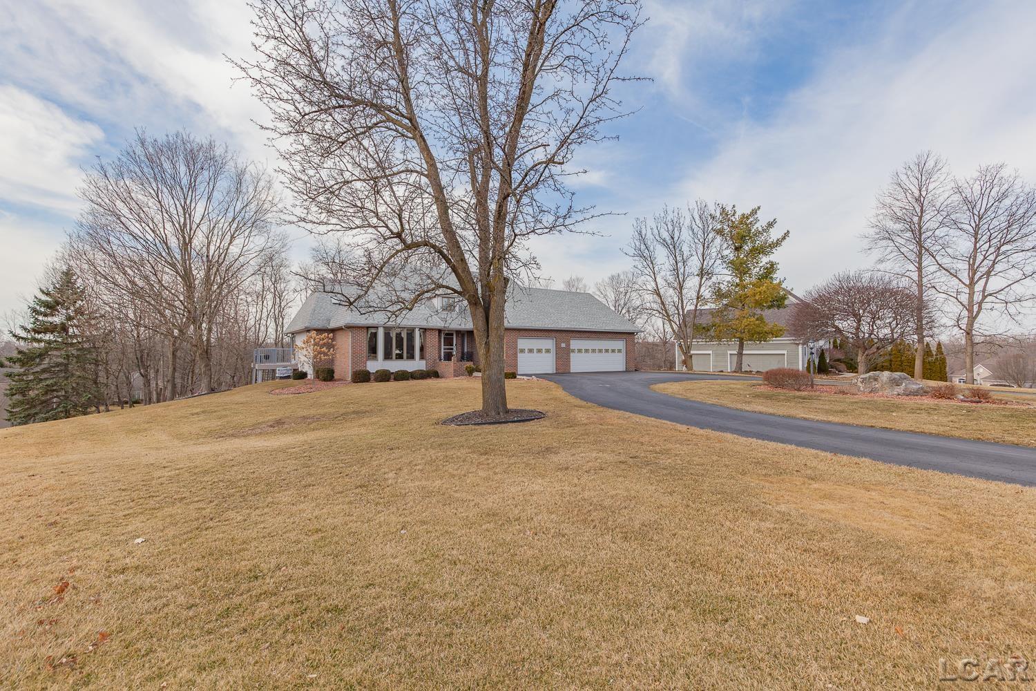 669 Stonecrest Adrian, MI 49221 - Photo 61 of 72 50168808-f022f2aa-3b07-45d5-b04b-1e976d255628.JPG