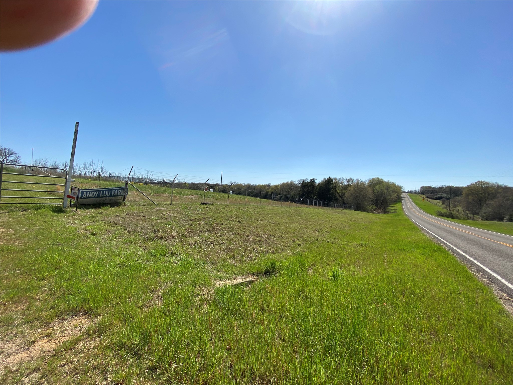 0 Fm 1644 Calvert, TX 77837 - Photo 4 of 11 a view of a lake with houses