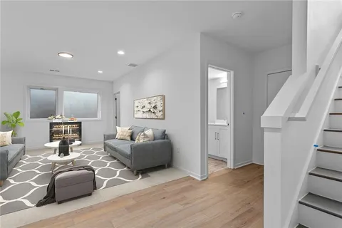 $699,900 | 2609 Forest Avenue, Kansas City, MO 64108