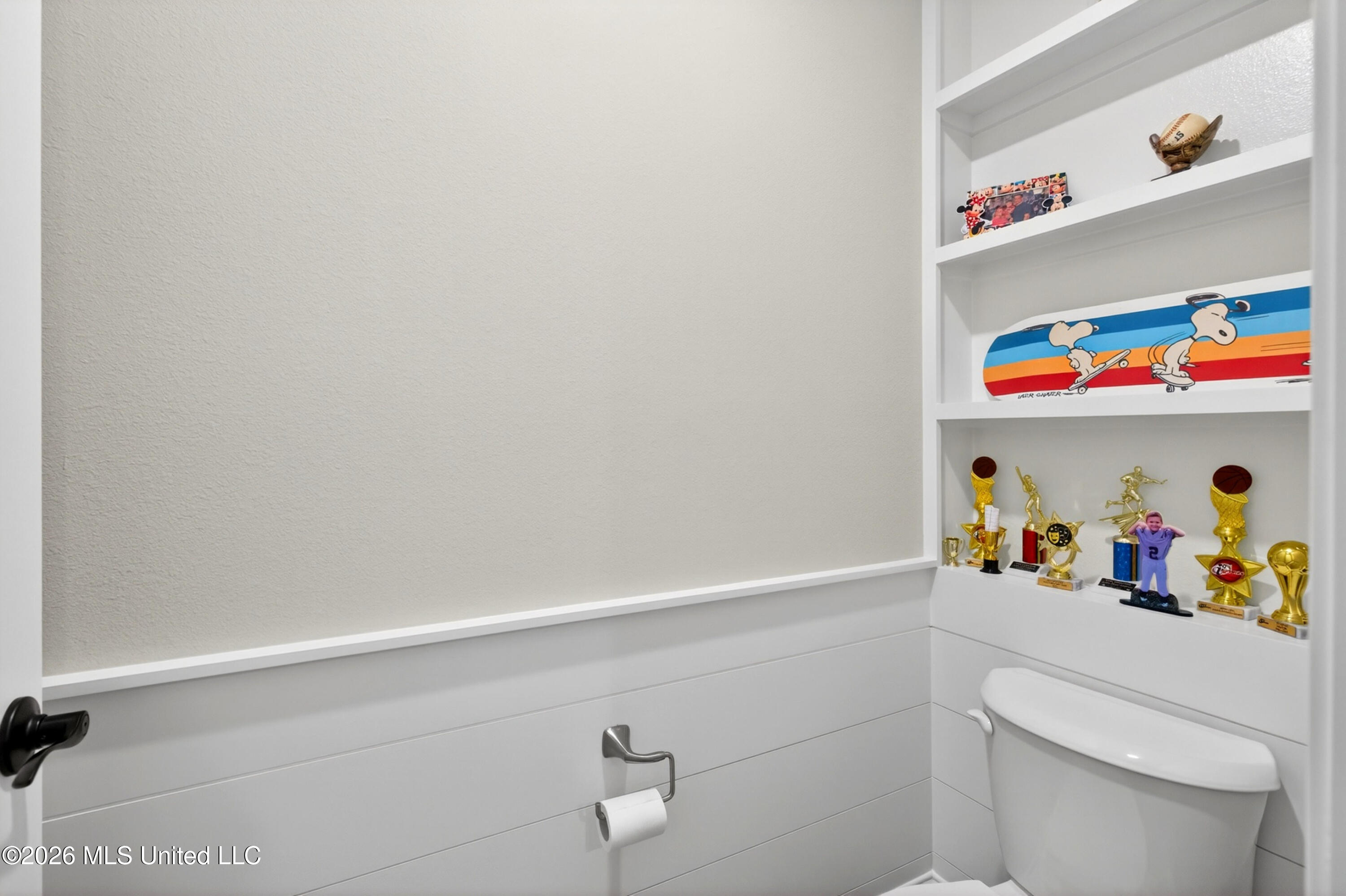 11021 Alphabet Road Gulfport, MS 39503 - Photo 36 of 63 Bedroom 5 with ensuite bathroom