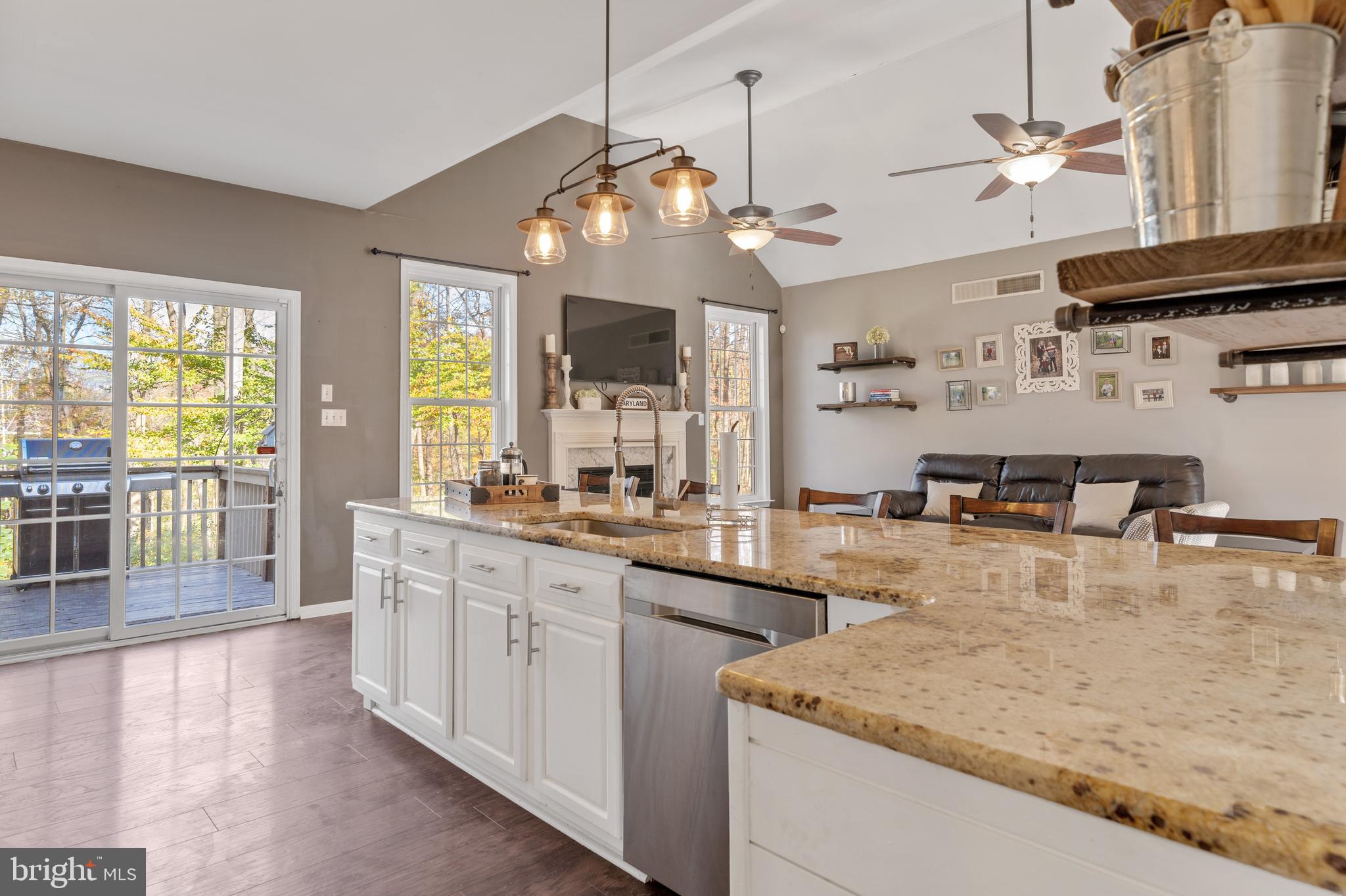 15 Warner Woods Road Elkton, MD 21921 - Photo 15 of 58 Sparkling granite & stainless steel appliances