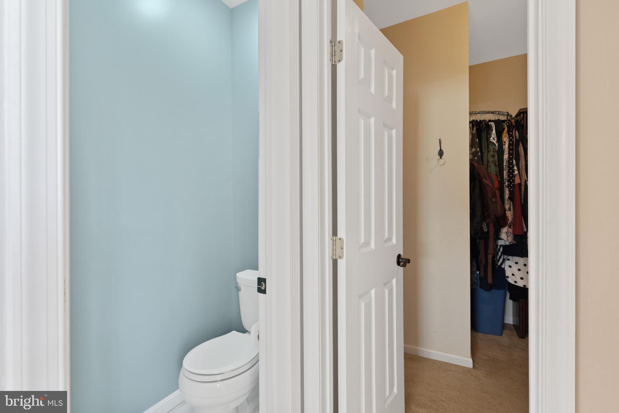 15 Warner Woods Road Elkton, MD 21921 - Photo 26 of 58 Toilet room & walk-in closet off master bathroom