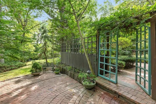 $1,250,000 | 3700 Haywaters Road, Cutchogue, NY 11935