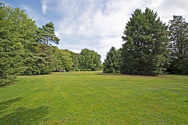 123 Oak Ridge Drive Butler, PA 16002 - Photo 3 of 24