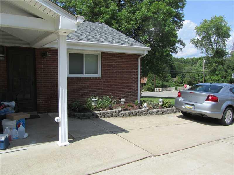 511 West Ingomar Road Pittsburgh, PA 15237 - Photo 10 of 12 Patio/Deck.