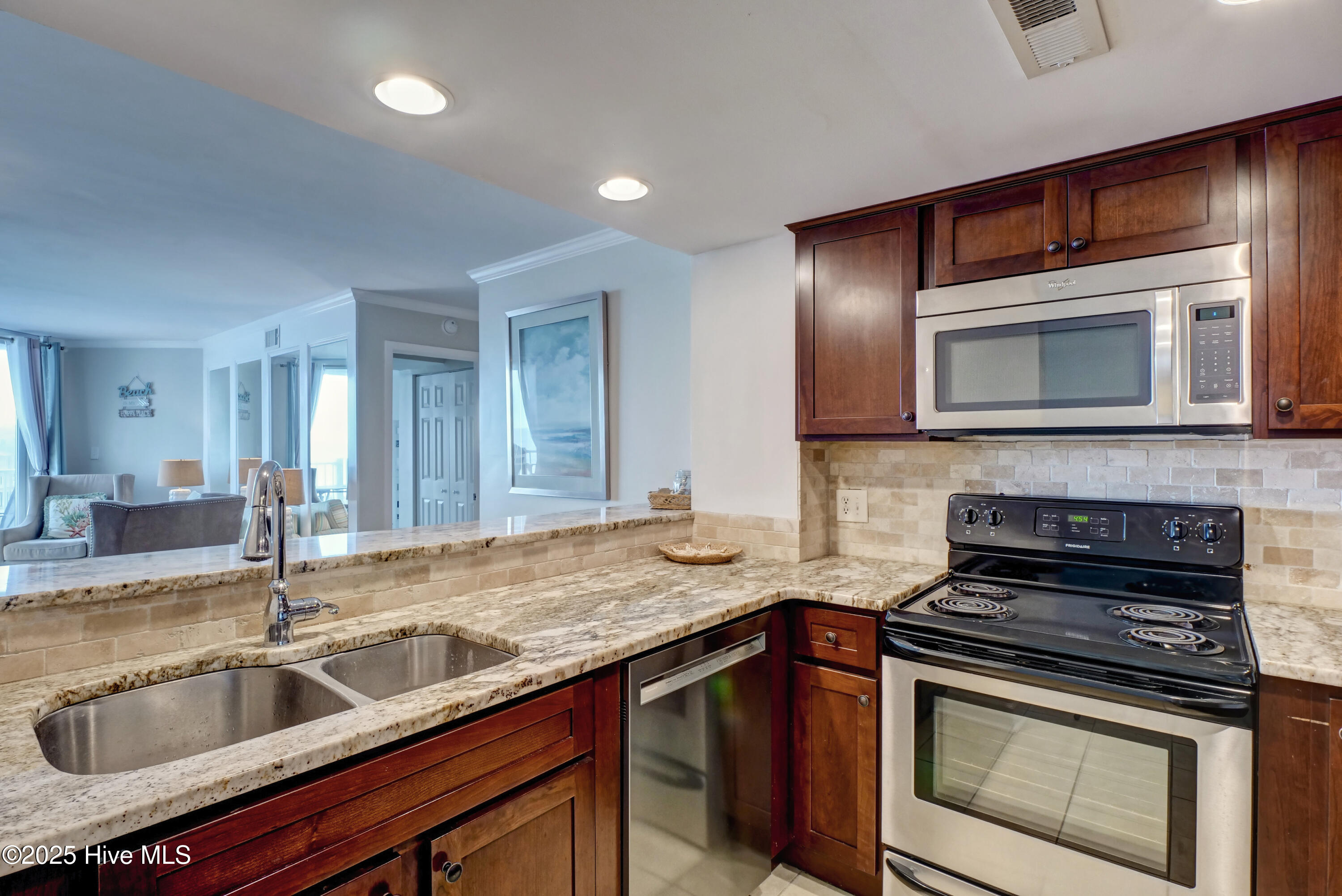 2000 New River Inlet Road, Unit 1302 North Topsail Beach, NC 28460 - Photo 3 of 41 Kitchen