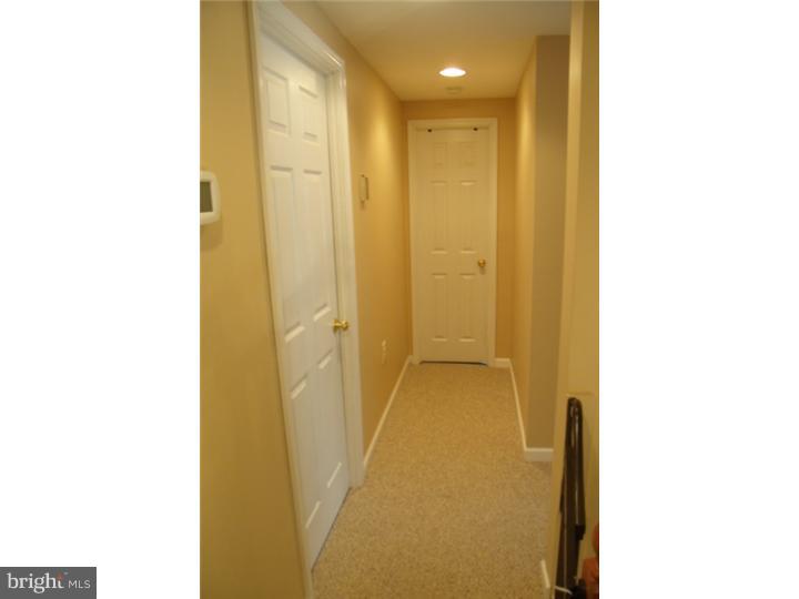 41 Hamlet Road Levittown, PA 19056 - Photo 21 of 25 Hallway