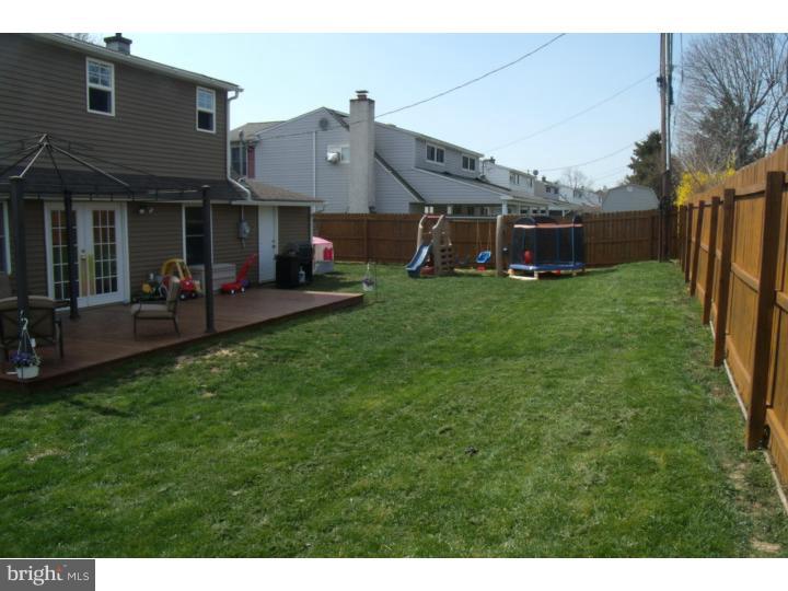 41 Hamlet Road Levittown, PA 19056 - Photo 23 of 25 Back Yard