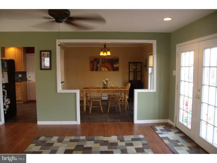 41 Hamlet Road Levittown, PA 19056 - Photo 7 of 25 Great Room