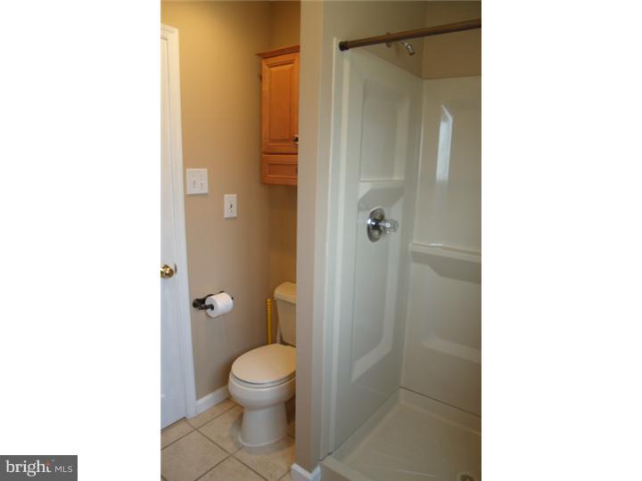 41 Hamlet Road Levittown, PA 19056 - Photo 10 of 25 Bathroom