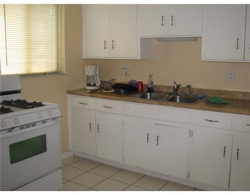 355 Newcastle Street Boca Raton, FL 33487 - Photo 6 of 14 Additional Photo