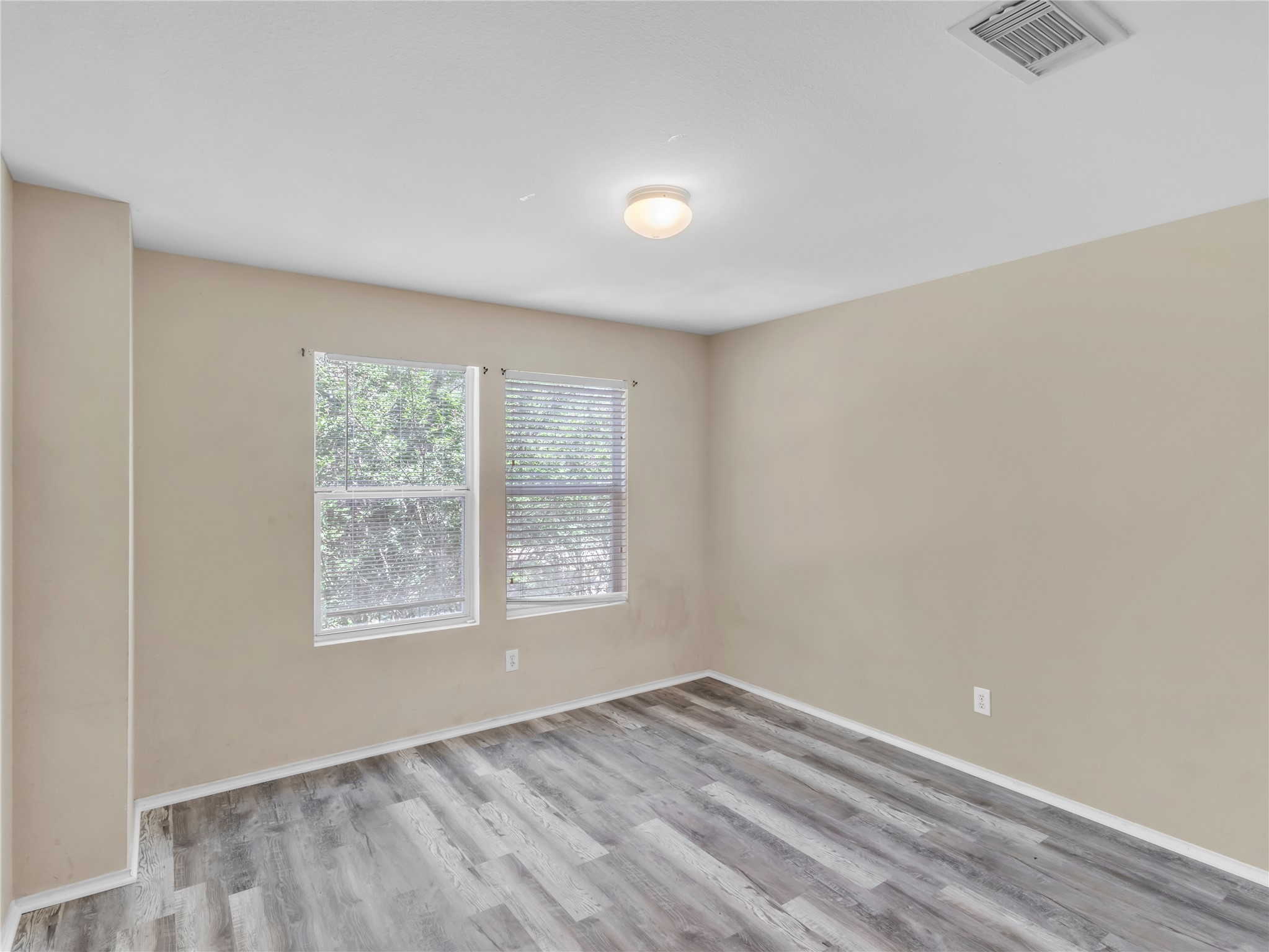 12830 Windy Summer Lane Houston, TX 77044 - Photo 25 of 33 Bedroom 2