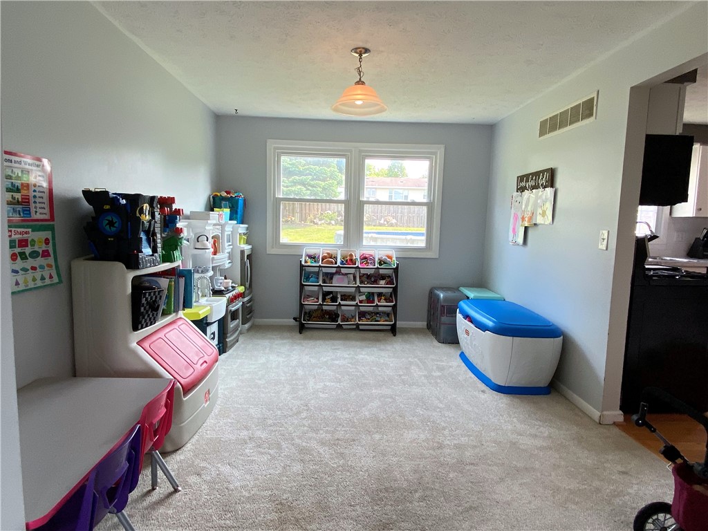 127 Raintree Lane Parma, NY 14468 - Photo 12 of 39