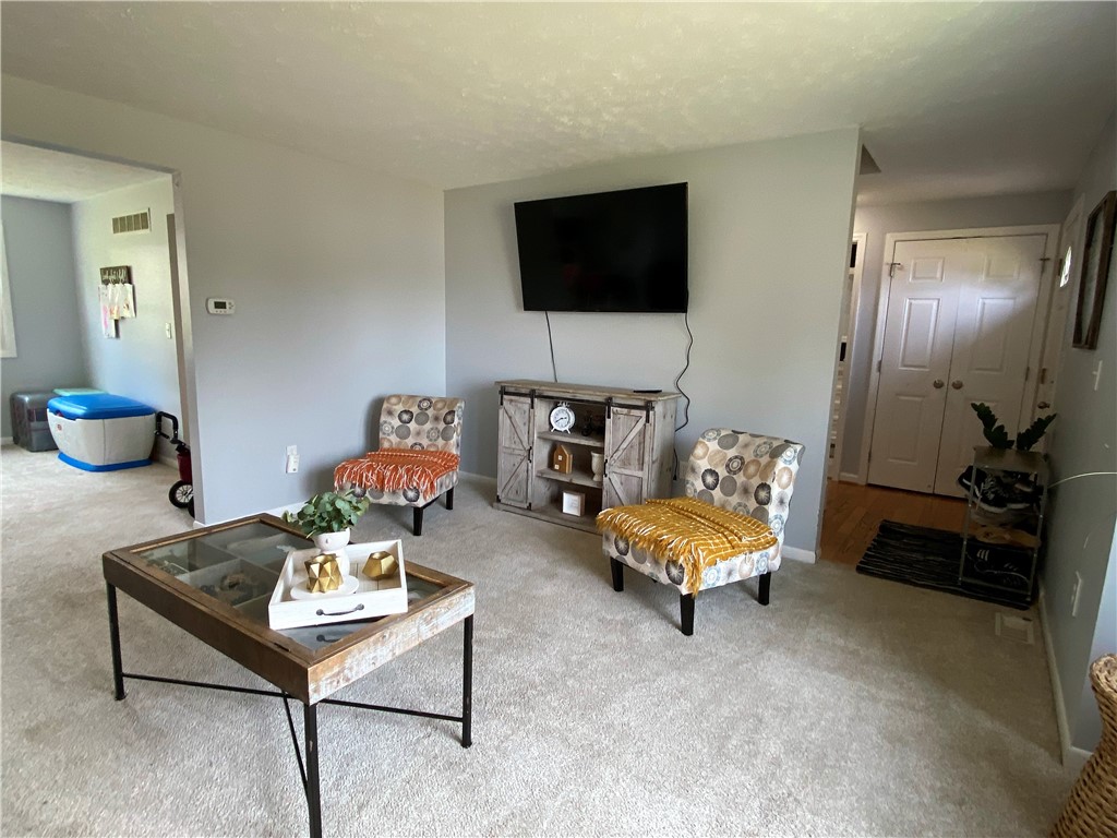 127 Raintree Lane Parma, NY 14468 - Photo 16 of 39