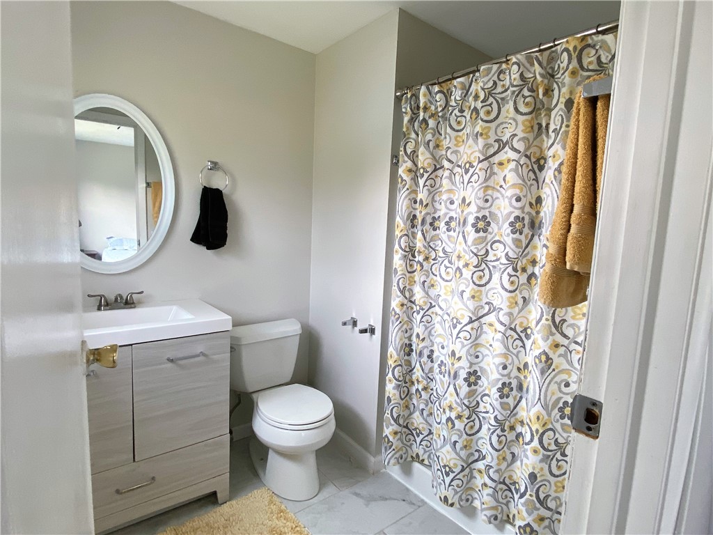 127 Raintree Lane Parma, NY 14468 - Photo 21 of 39