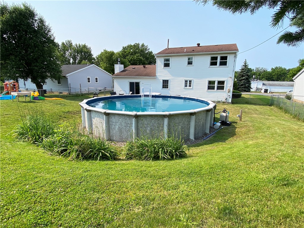 127 Raintree Lane Parma, NY 14468 - Photo 3 of 39