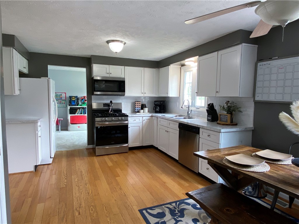 127 Raintree Lane Parma, NY 14468 - Photo 6 of 39