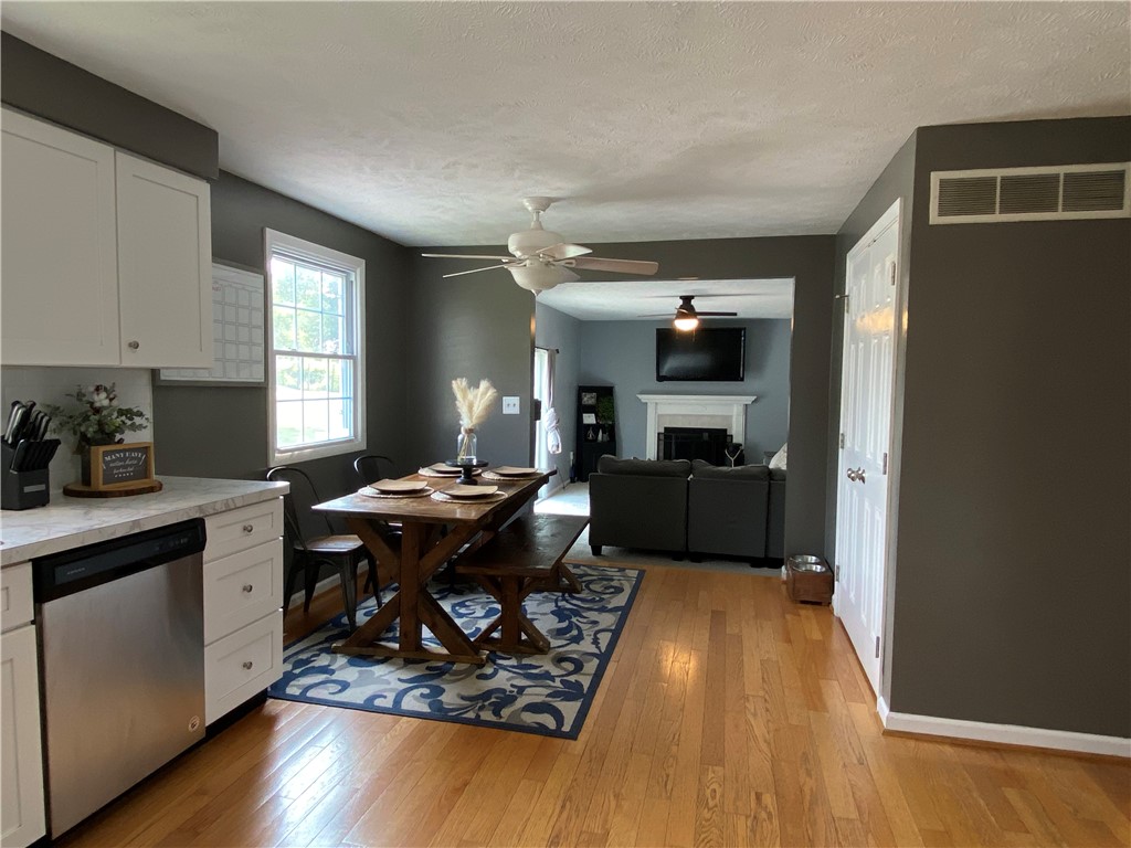 127 Raintree Lane Parma, NY 14468 - Photo 7 of 39