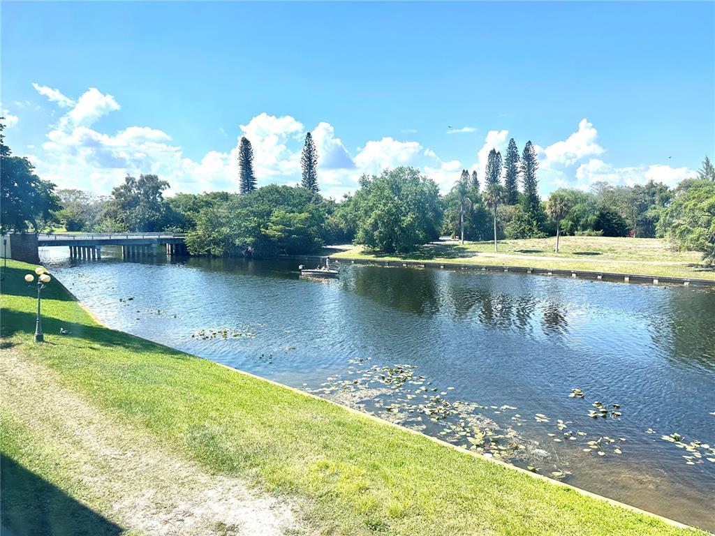 3760 Inverrary Drive, Unit 2M Lauderhill, FL 33319 - Photo 11 of 20