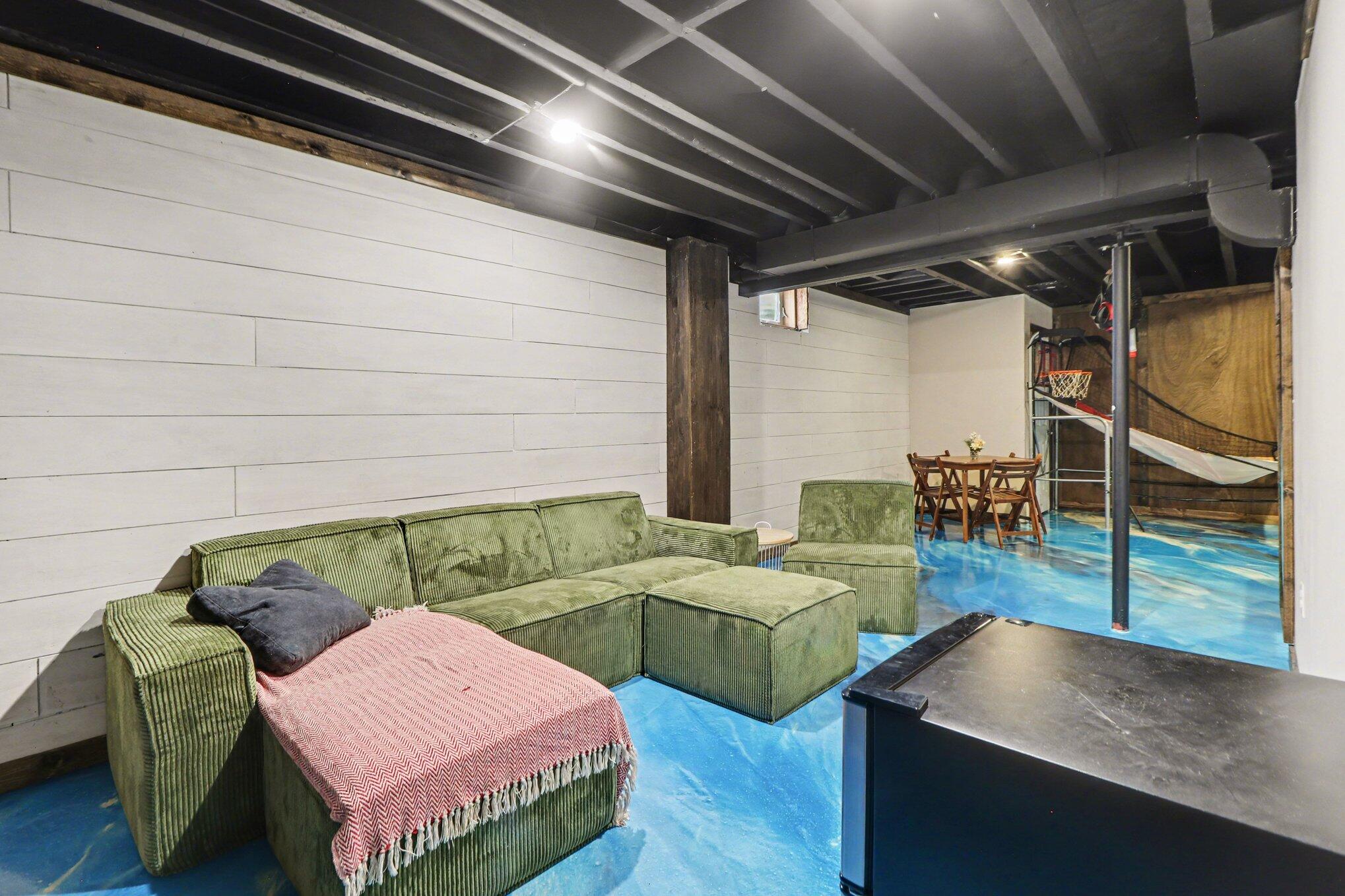 190 East Mekeland Road Chesterton, IN 46304 - Photo 20 of 29 a bedroom with three beds and a couch