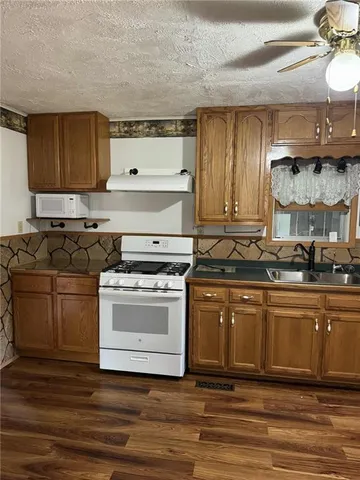 $134,900 | 3352 Northeast Highway 400, Weir, KS 66781