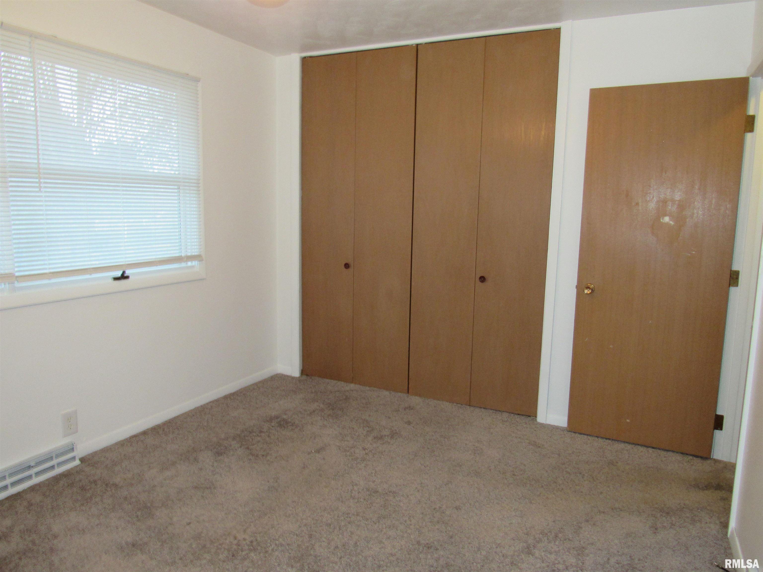 345 8th Street Bettendorf, IA 52722 - Photo 14 of 24