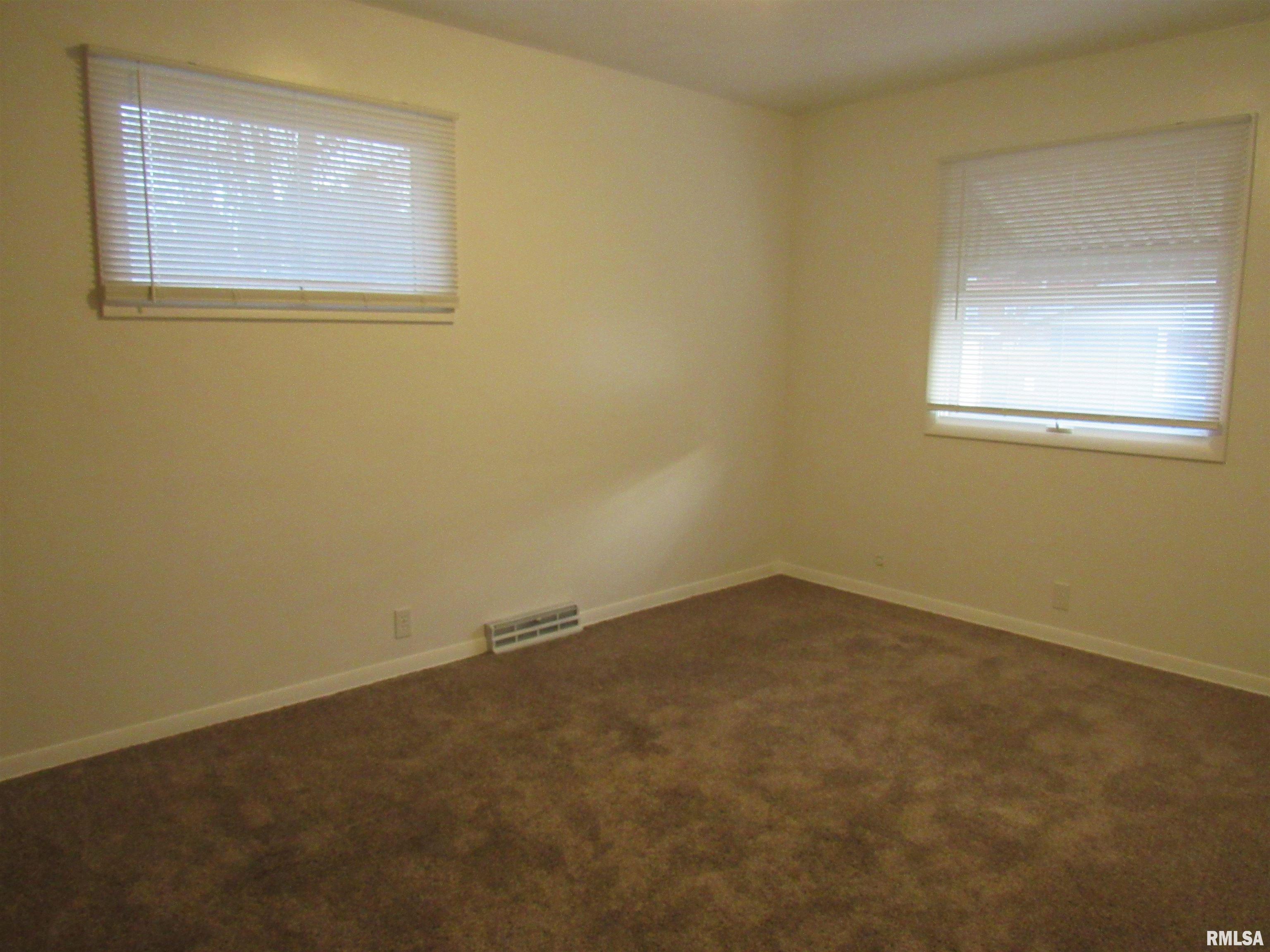 345 8th Street Bettendorf, IA 52722 - Photo 17 of 24