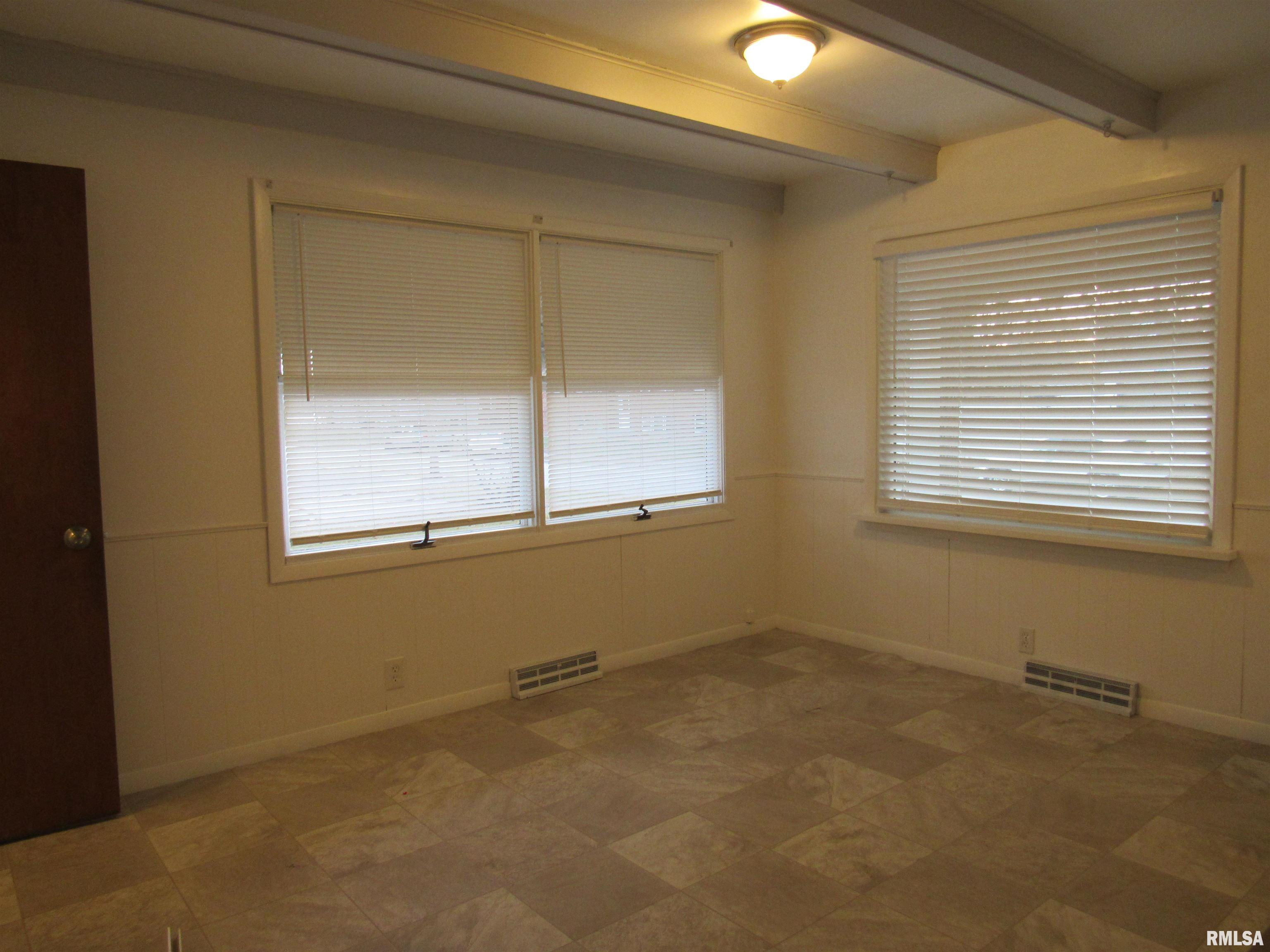 345 8th Street Bettendorf, IA 52722 - Photo 19 of 24