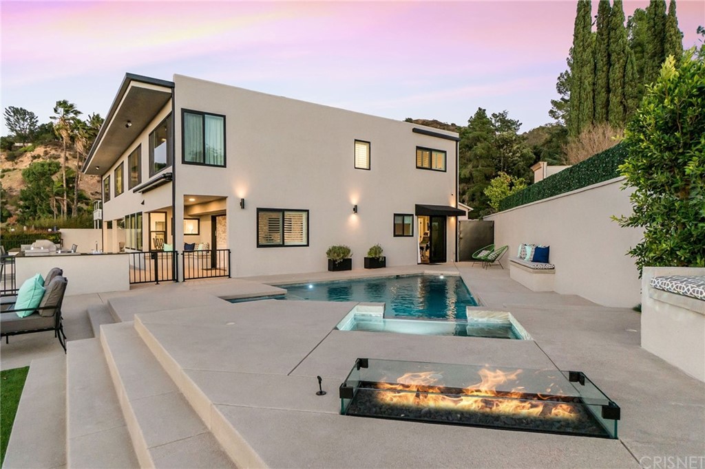 3105 Dona Sofia Drive Studio City, CA 91604 - Photo 21 of 45 a view of a house with a patio